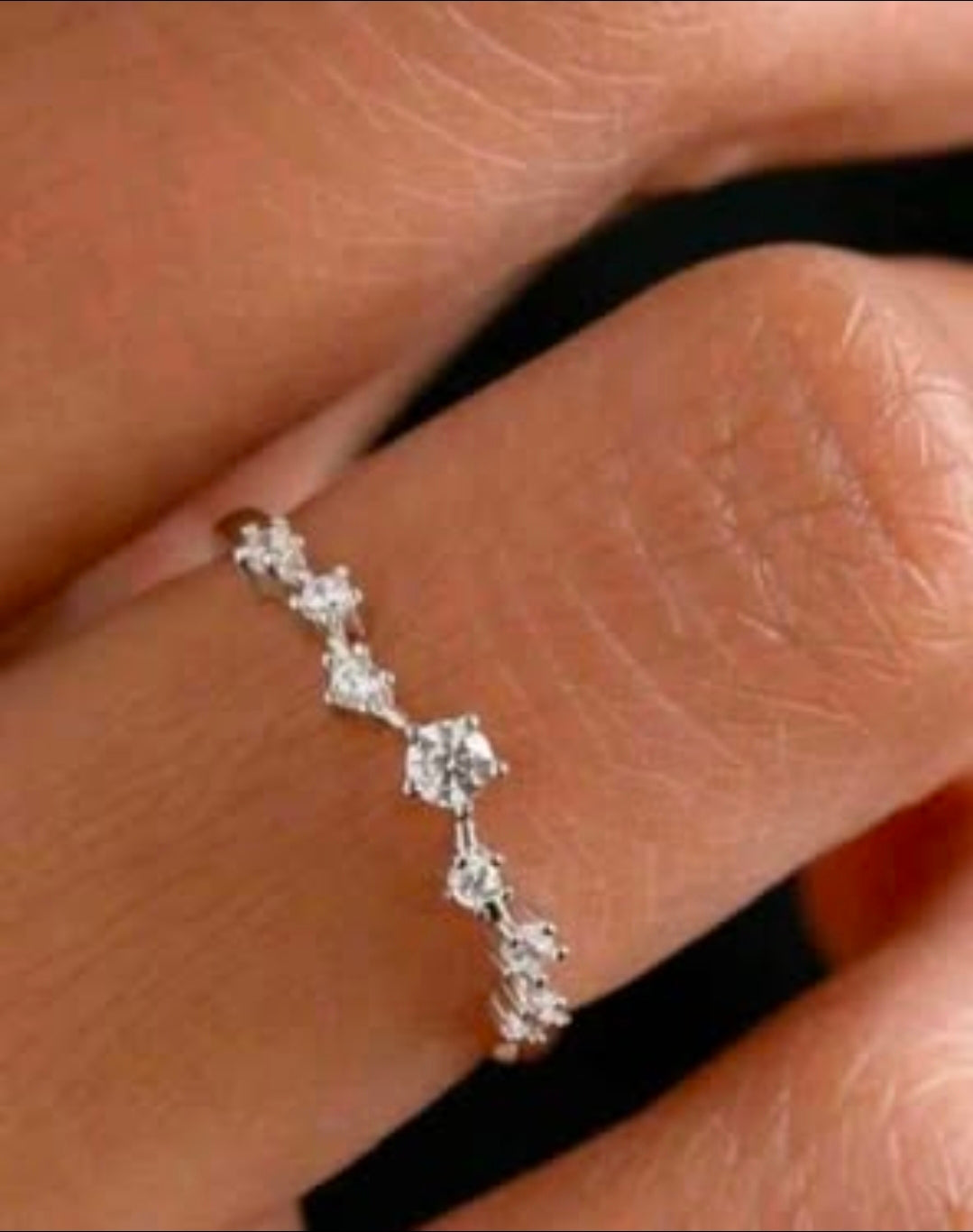Elegant Silver Sparkle Ring