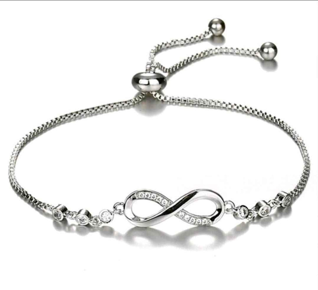 Infinity Loop Crystal Pendant Bracelet
