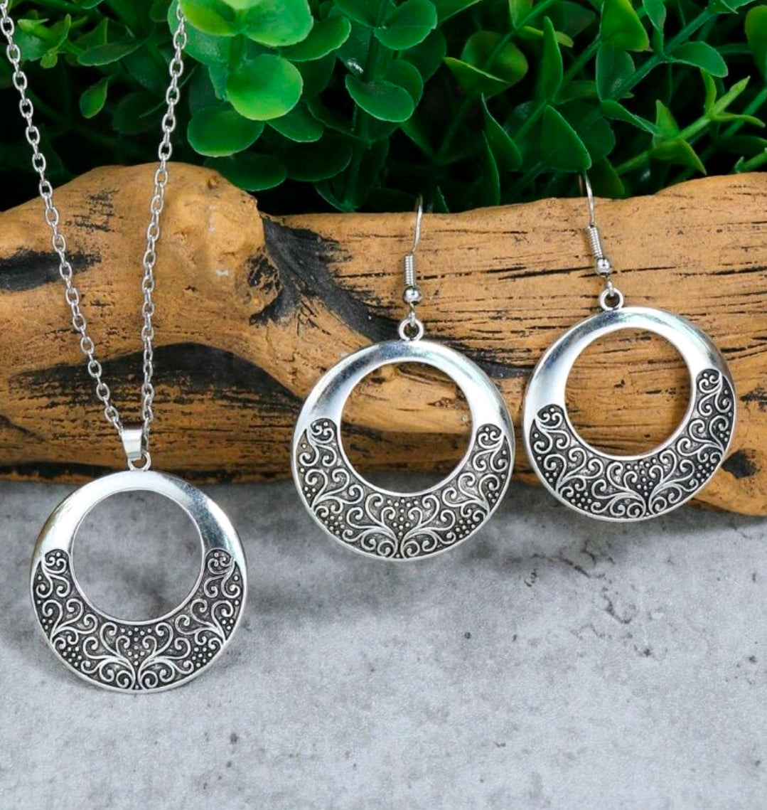 Antique Silver Jewelry Set